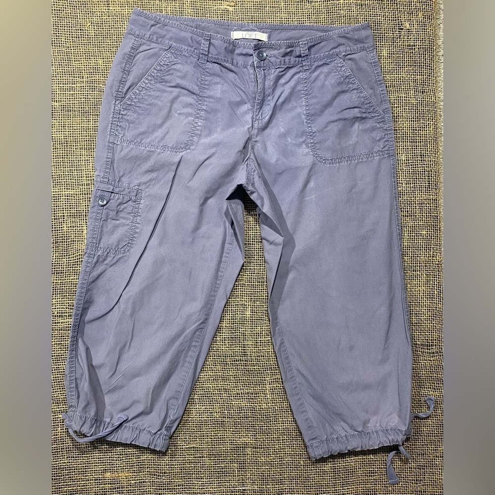 Ann Taylor Loft Dark Grey Cargo Capri Pants, Size 8, 100% Cotton